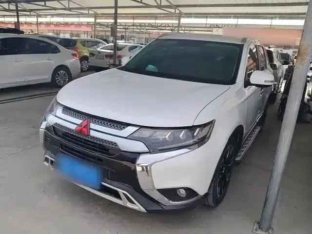 Outlander 2019 2.4L 4WD Enjoy Edition 7-seater National V Emission Standard