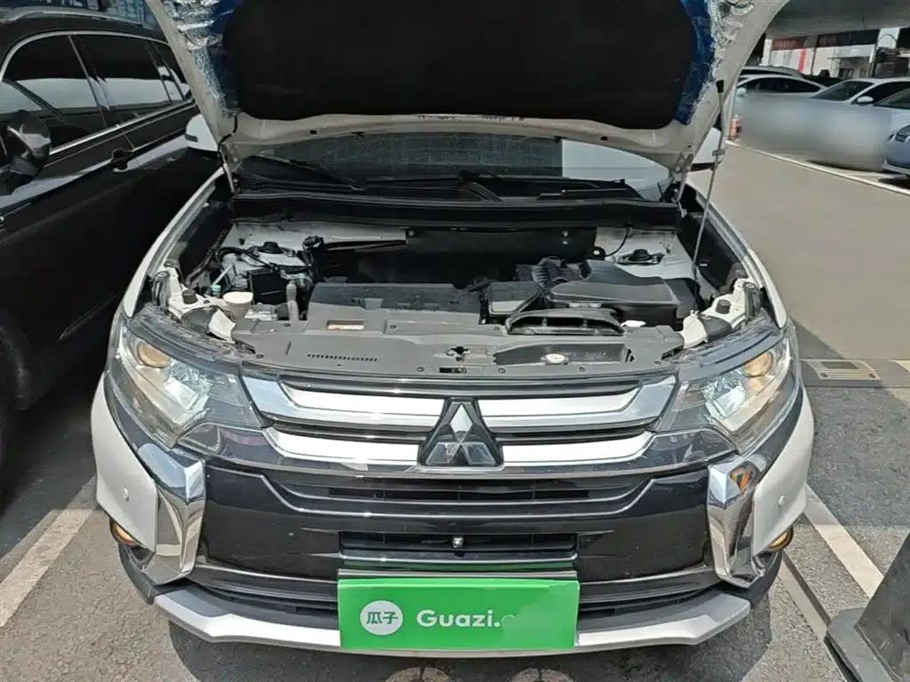 Outlander 2018 2.0L 2WD Joyful Edition 7-seater — миниатюра 20