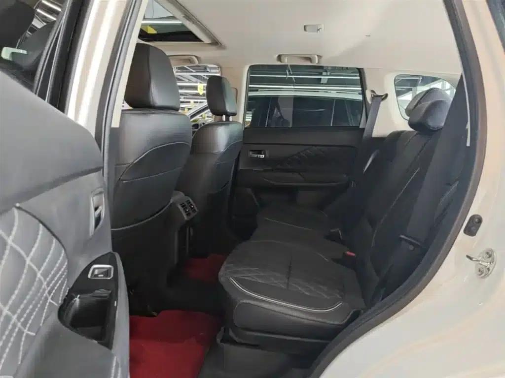 Outlander 2021 2.0L 2WD Enjoy Edition 5-seater — миниатюра 17