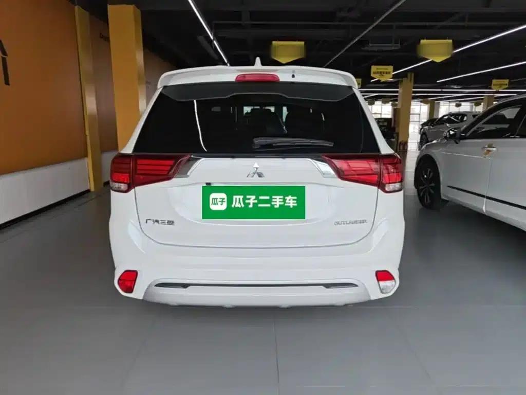 Outlander 2021 2.0L 2WD Enjoy Edition 5-seater — миниатюра 6