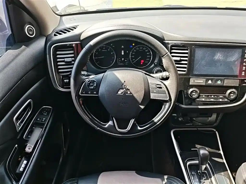 Outlander 2019 2.0L 2WD Enjoy Edition 5-seater National V Emission Standard — миниатюра 11