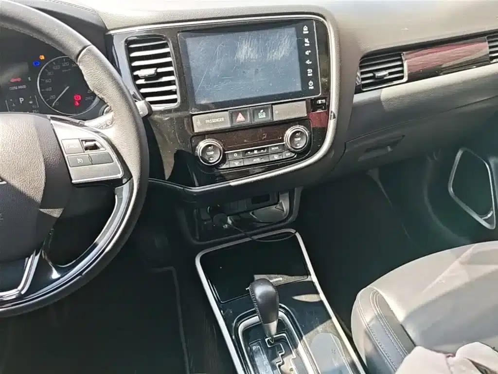 Outlander 2019 2.0L 2WD Enjoy Edition 5-seater National V Emission Standard — миниатюра 13