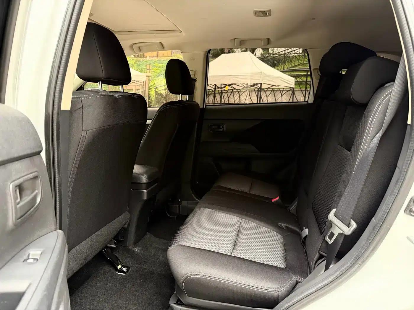 2016 Outlander Imported Model 2.0L 2WD Value Edition 5-Seater — миниатюра 9