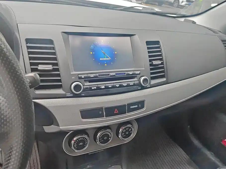 Lancer EX 2015 2.0L CVT Flagship Edition — миниатюра 13