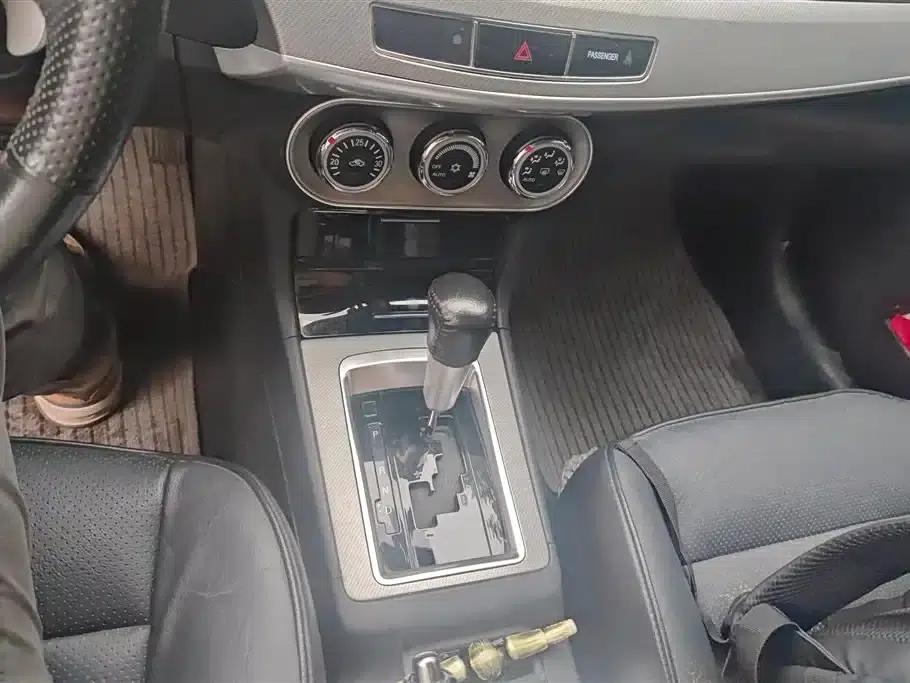 Lancer EX 2015 2.0L CVT Flagship Edition — миниатюра 16