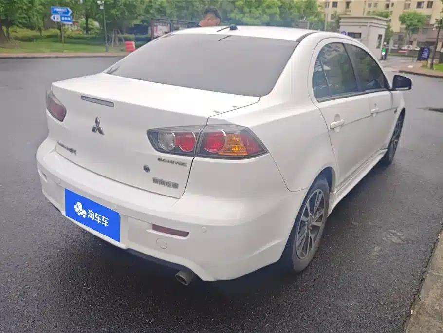 Lancer EX 2015 2.0L CVT Flagship Edition — миниатюра 3