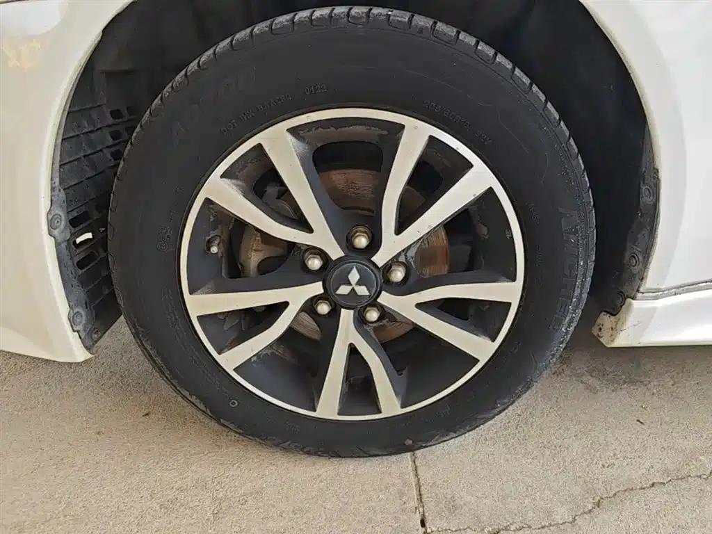 Lancer EX 2015 1.8L Manual Elite Edition (National IV Emission Standard) — миниатюра 23