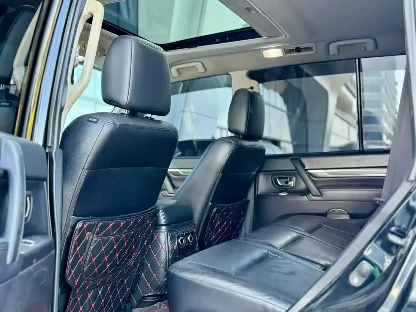 2009 Pajero Imported 3.8L Five-Door Premium Edition — миниатюра 7