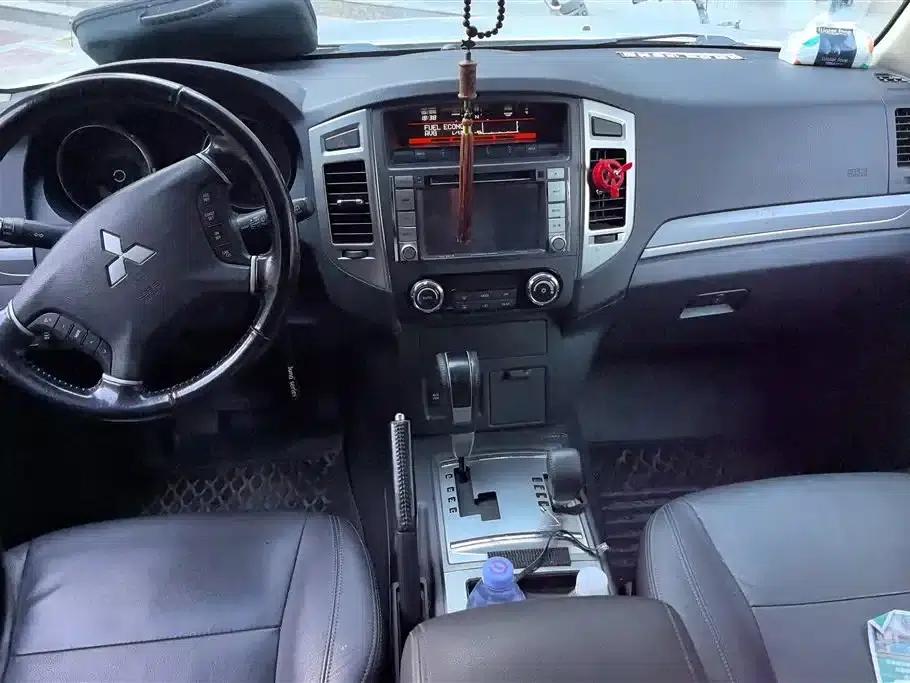 2015 Pajero Imported 3.0L Automatic Elite Super Edition (National V Emission Standard) — миниатюра 12