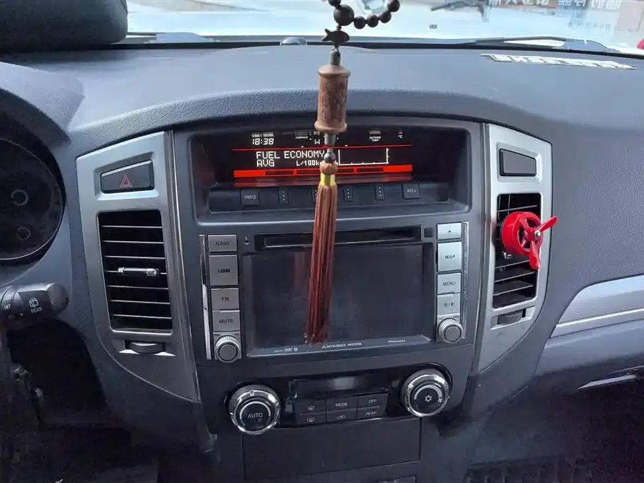 2015 Pajero Imported 3.0L Automatic Elite Super Edition (National V Emission Standard) — миниатюра 13