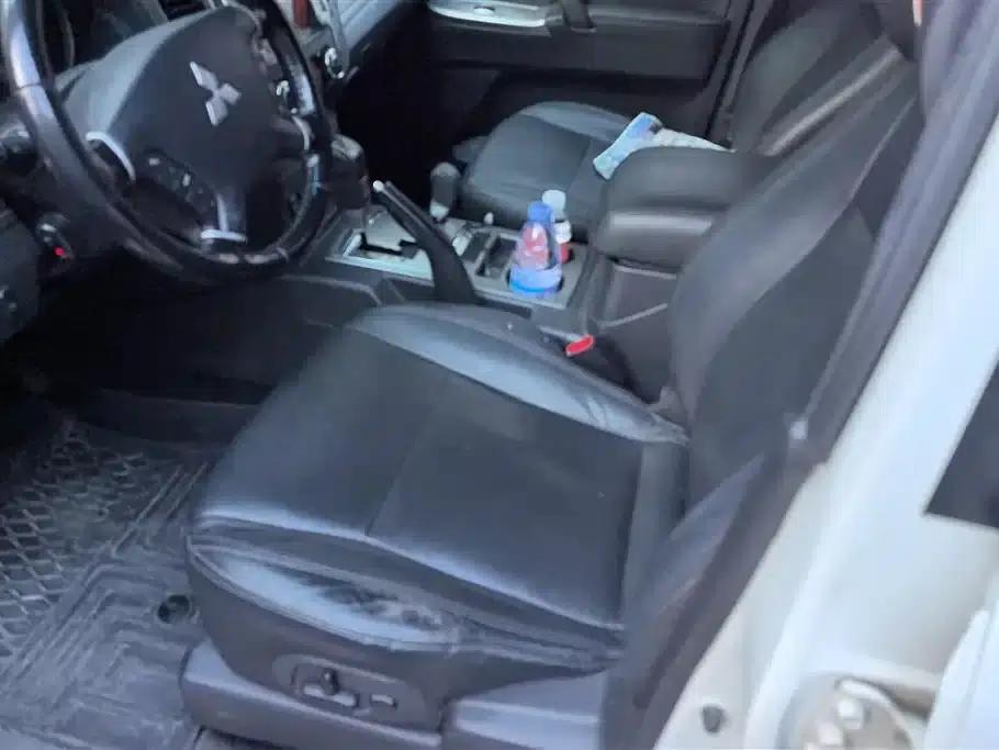 2015 Pajero Imported 3.0L Automatic Elite Super Edition (National V Emission Standard) — миниатюра 9