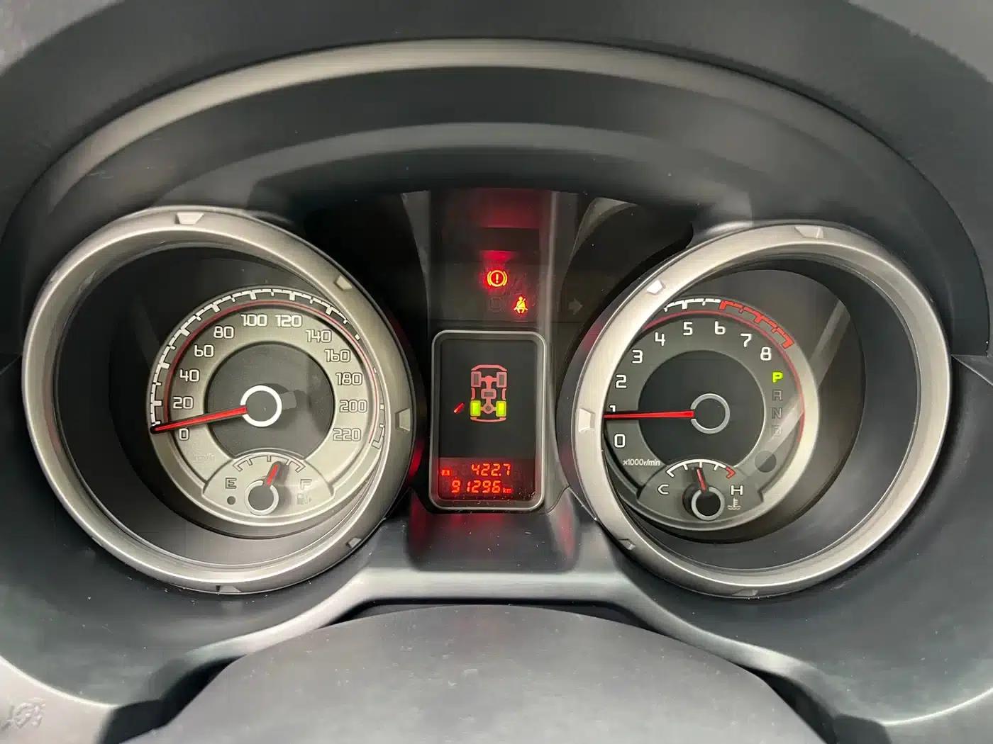 2020 Pajero Imported 3.0L Automatic Standard Edition — миниатюра 12