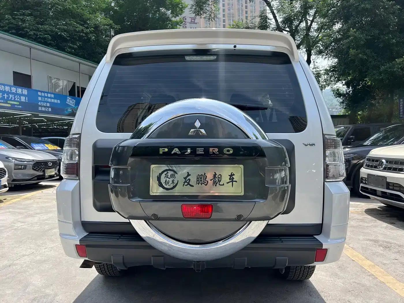 2020 Pajero Imported 3.0L Automatic Standard Edition — миниатюра 19