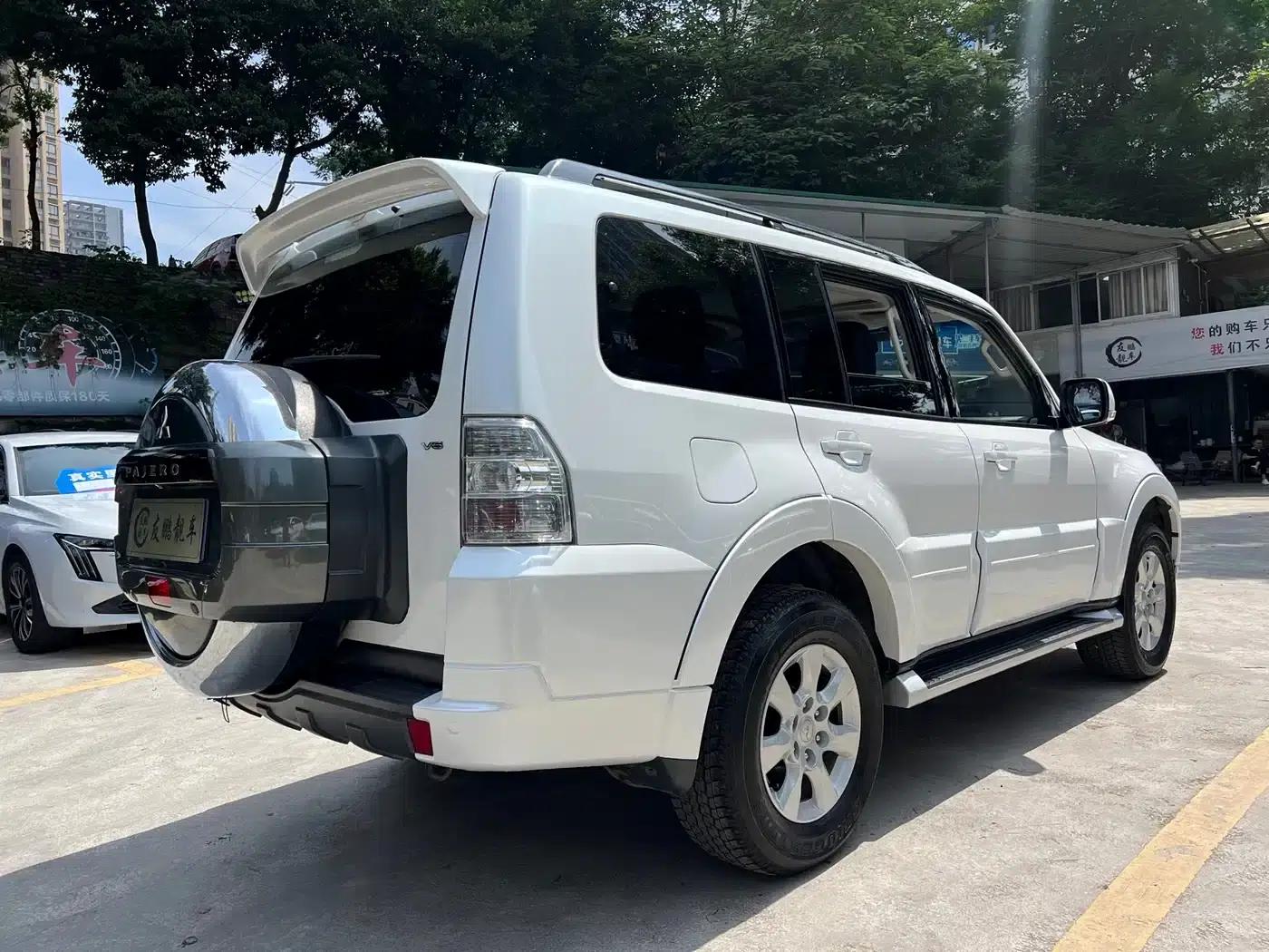 2020 Pajero Imported 3.0L Automatic Standard Edition — миниатюра 20