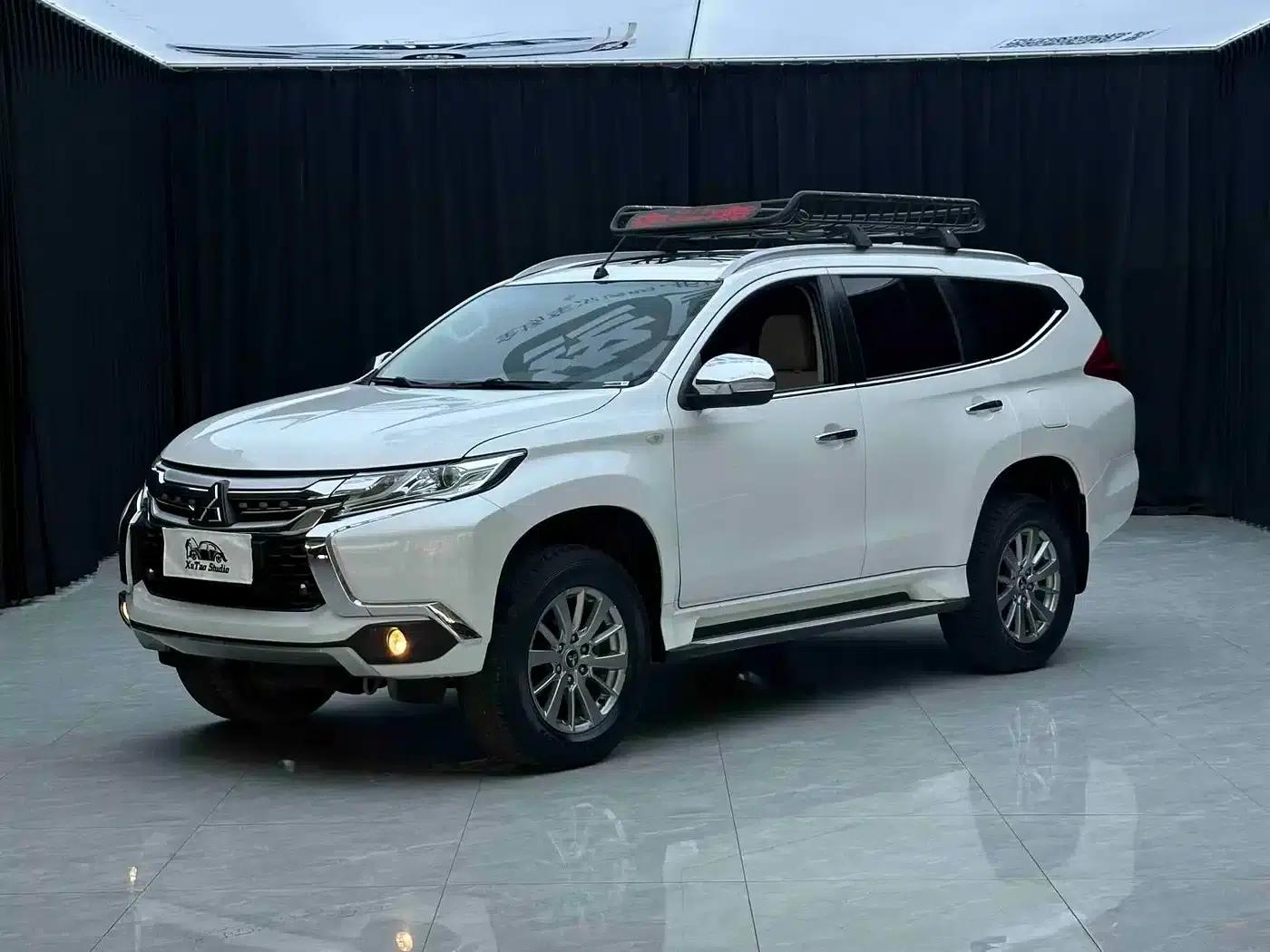2019 Pajero (Imported) 3.0L Middle East Version — миниатюра 1