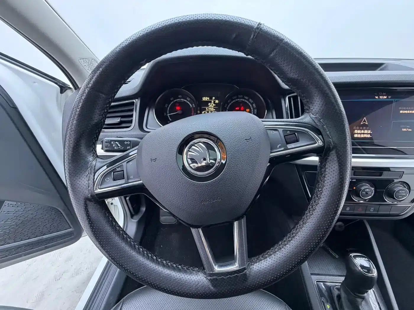 Kamiq 2022 1.5L Automatic Comfort Edition — миниатюра 7