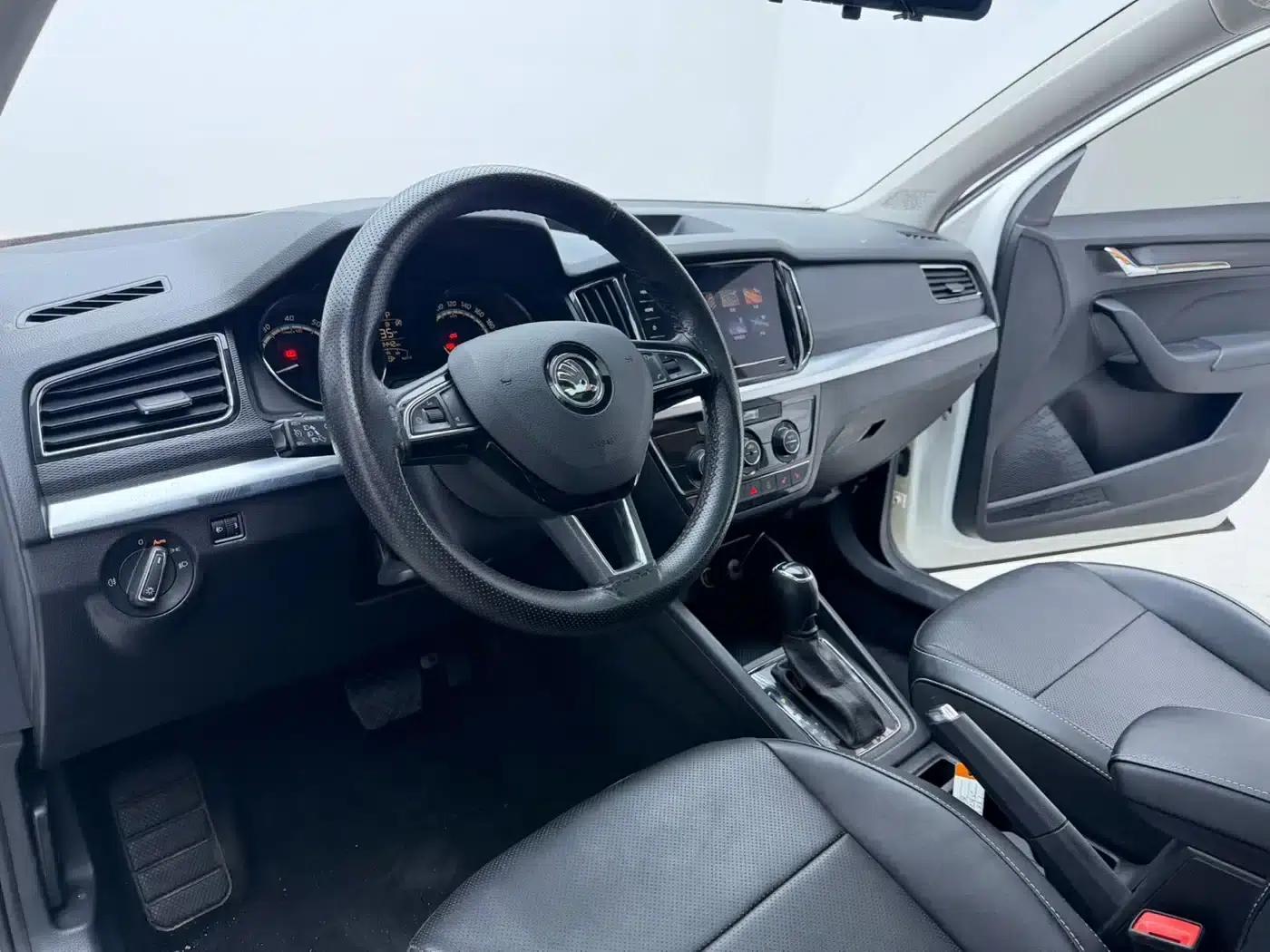 Kamiq 2022 1.5L Automatic Comfort Edition — миниатюра 9