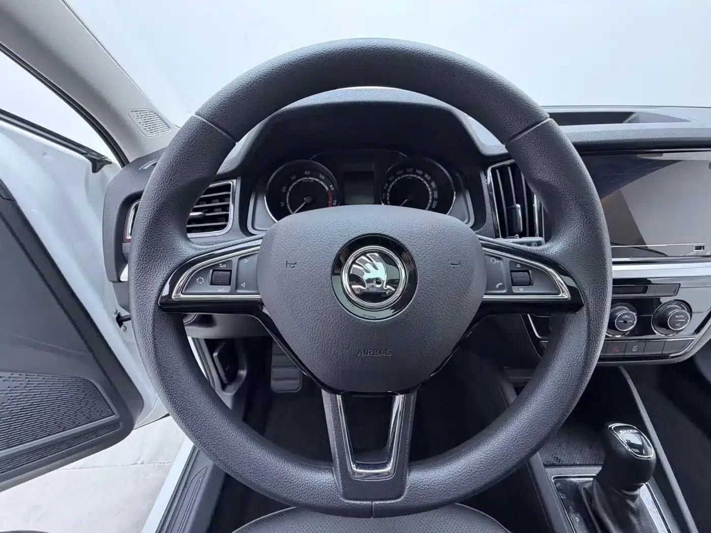 Kamiq 2022 1.5L Automatic Comfort Edition — миниатюра 8