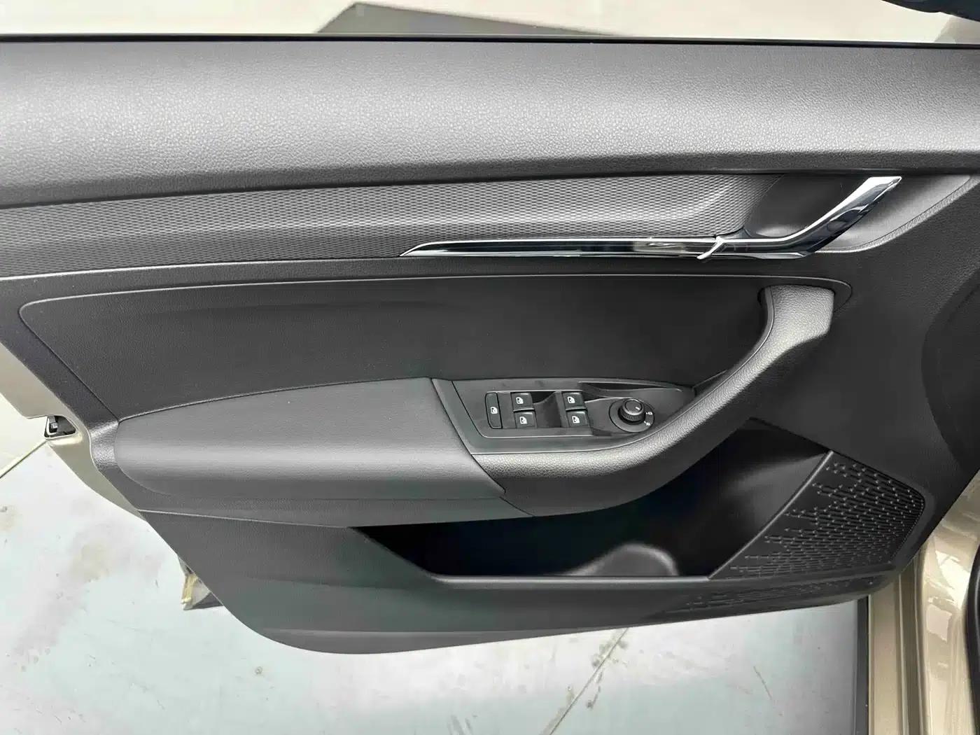Kamiq 2022 1.5L Automatic Comfort Edition — миниатюра 10