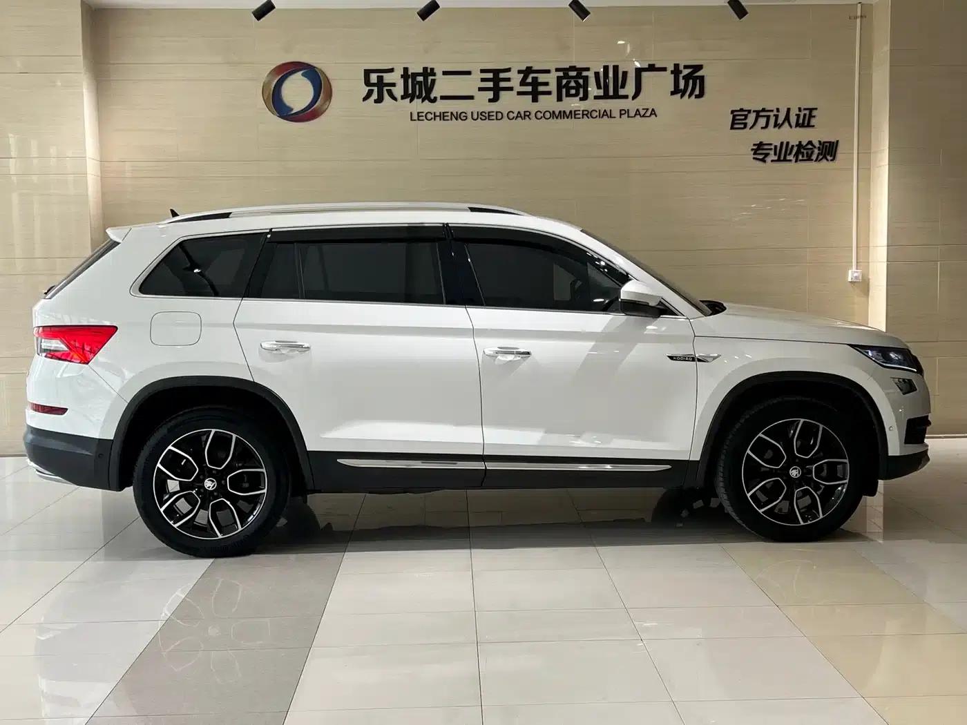 2021 Skoda Kodiaq TSI330 5-seater 2WD Luxury Edition — миниатюра 4