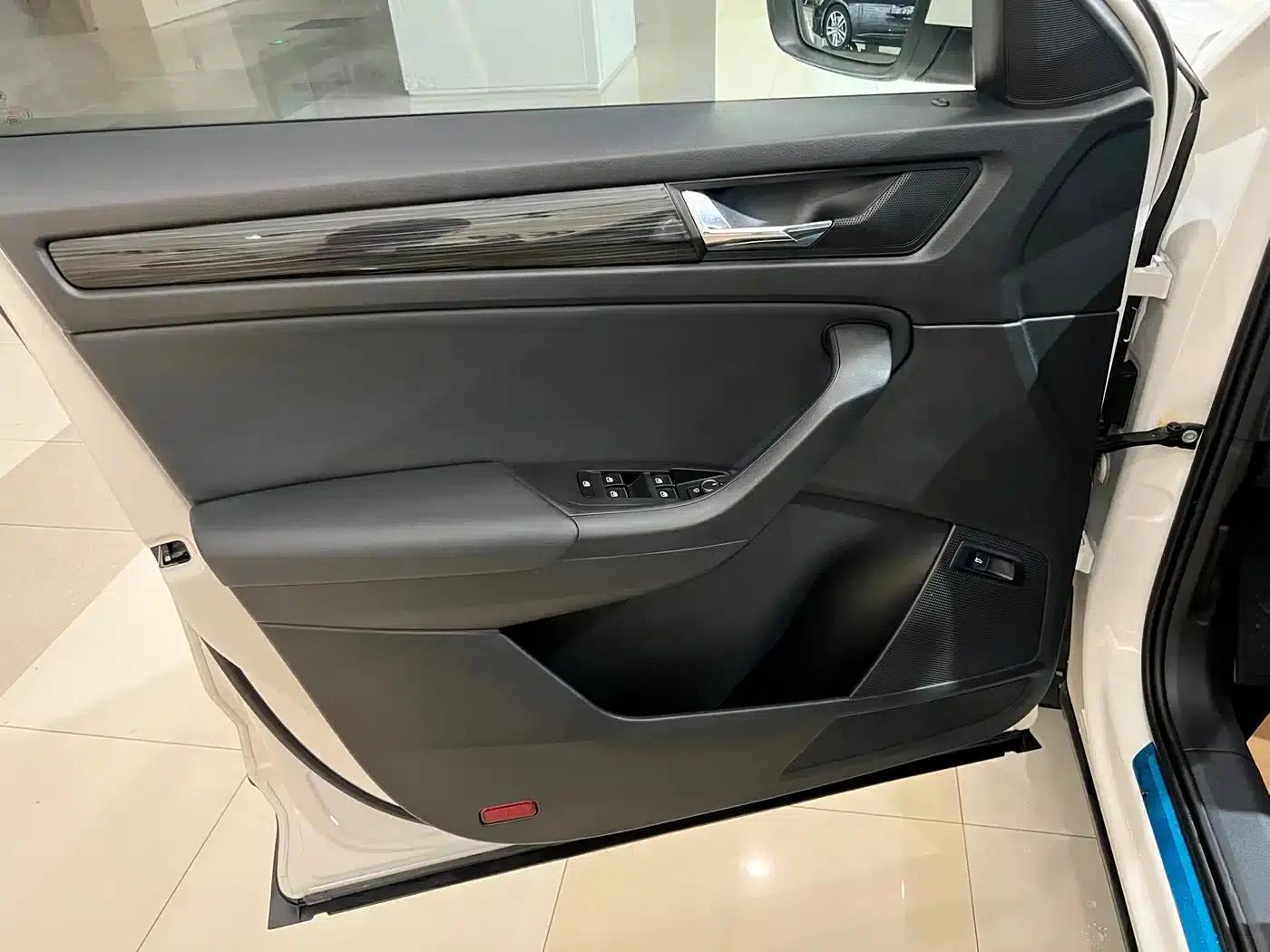 2021 Skoda Kodiaq TSI330 5-seater 2WD Luxury Edition — миниатюра 5