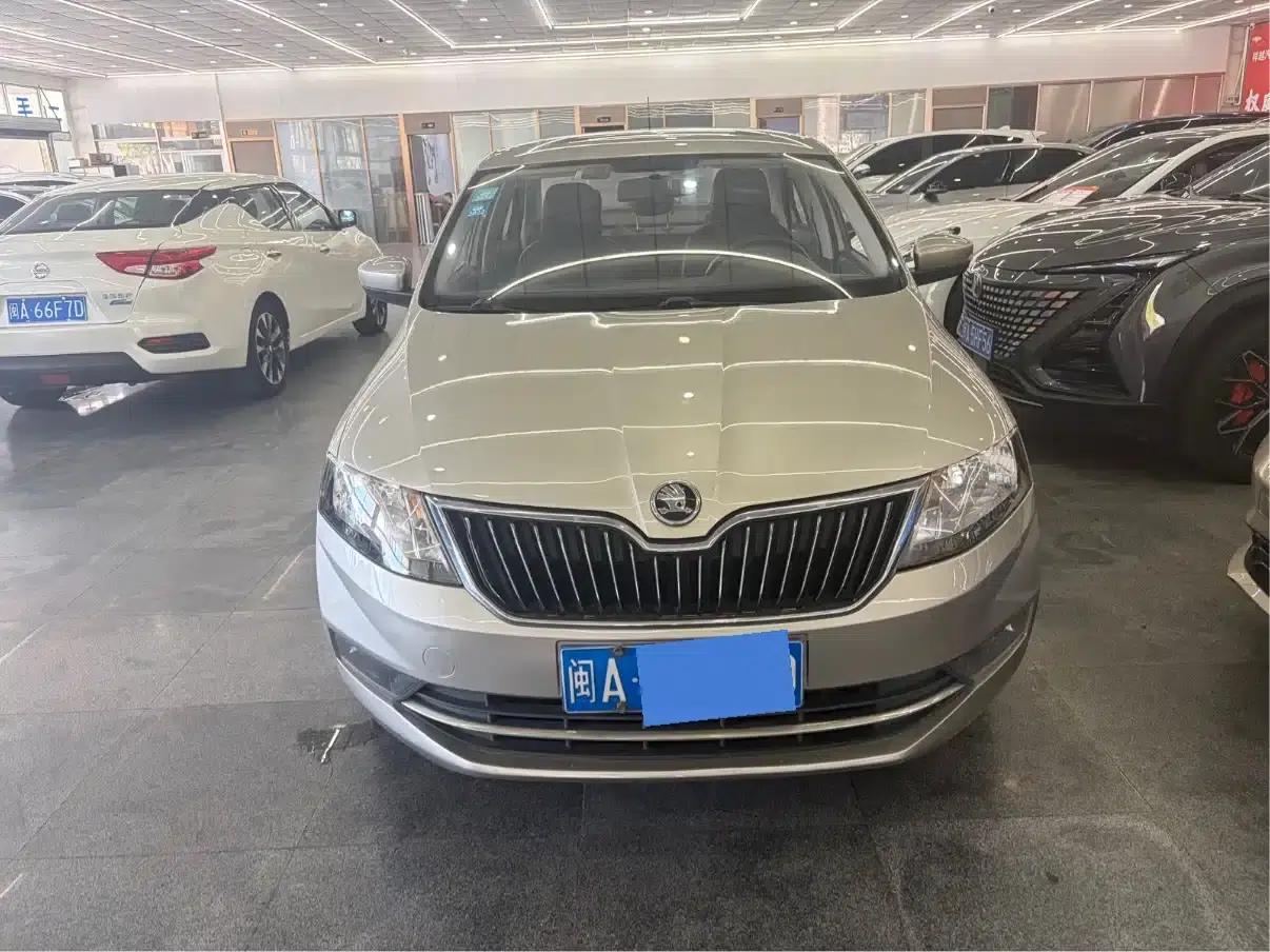 Rapid 2018 1.6L Automatic Comfort Edition — миниатюра 3