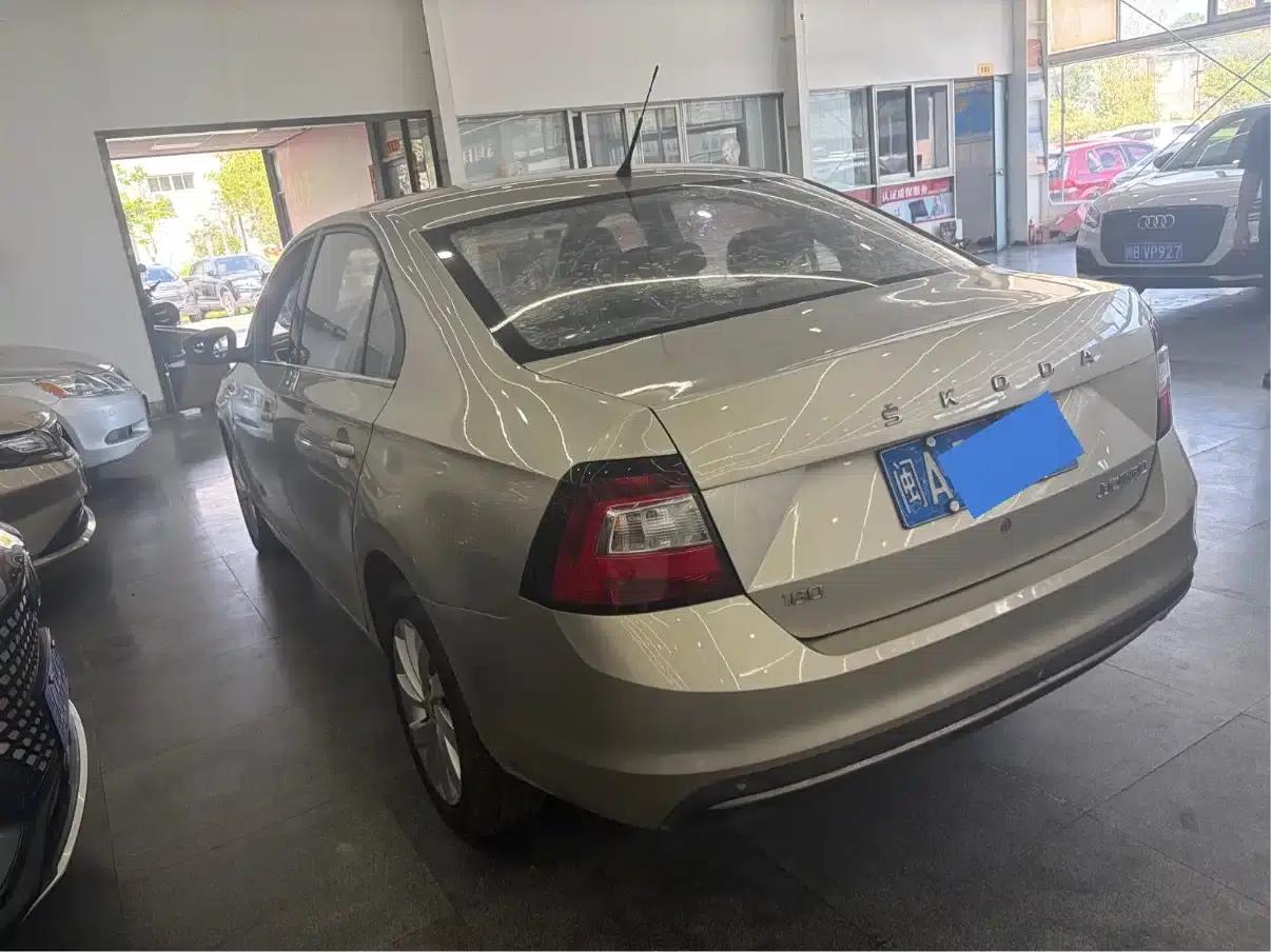 Rapid 2018 1.6L Automatic Comfort Edition — миниатюра 9