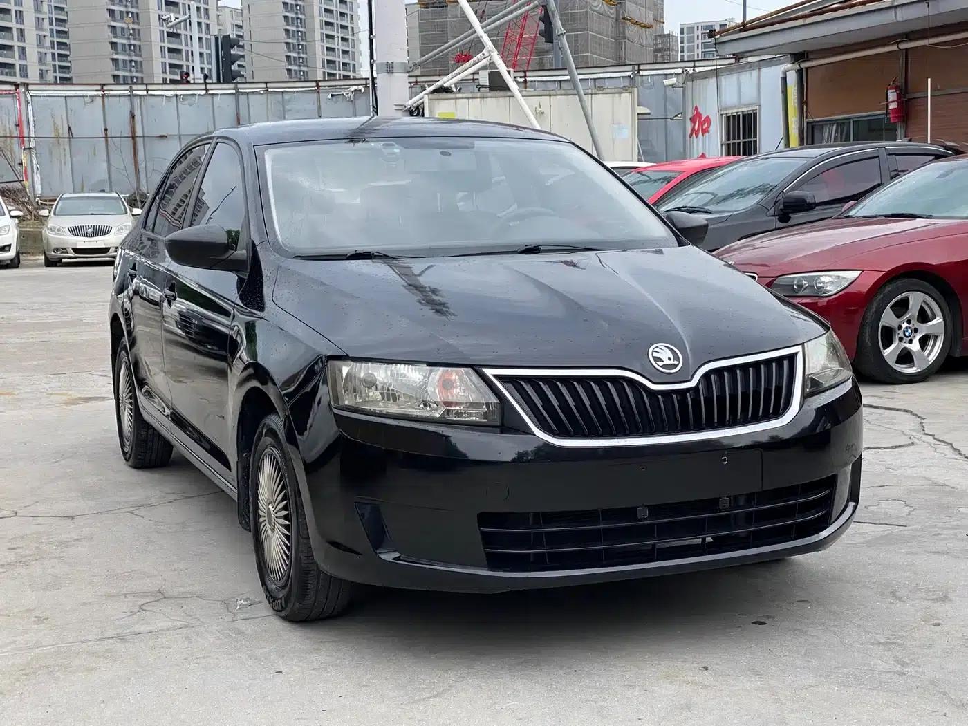Rapid 2013 1.6L Manual Comfortline — миниатюра 3