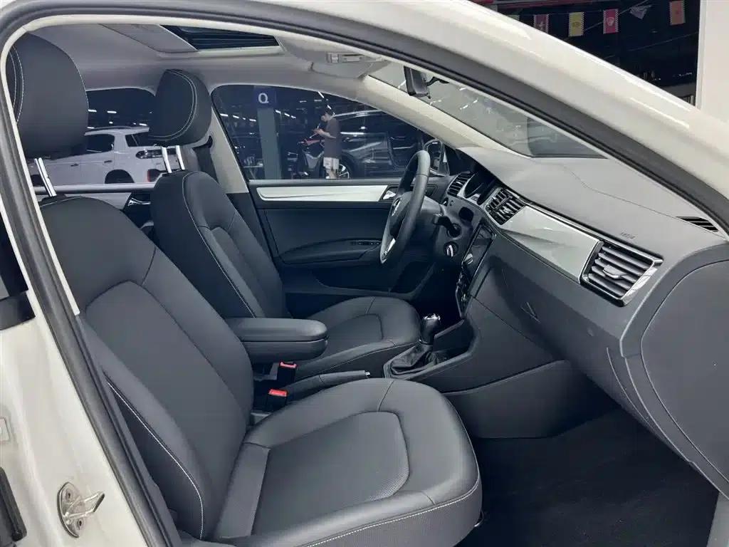 Rapid 2020 1.5L Automatic Comfort Edition — миниатюра 17