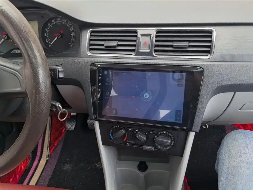 Rapid 2016 1.6L Manual Comfort Edition — миниатюра 13