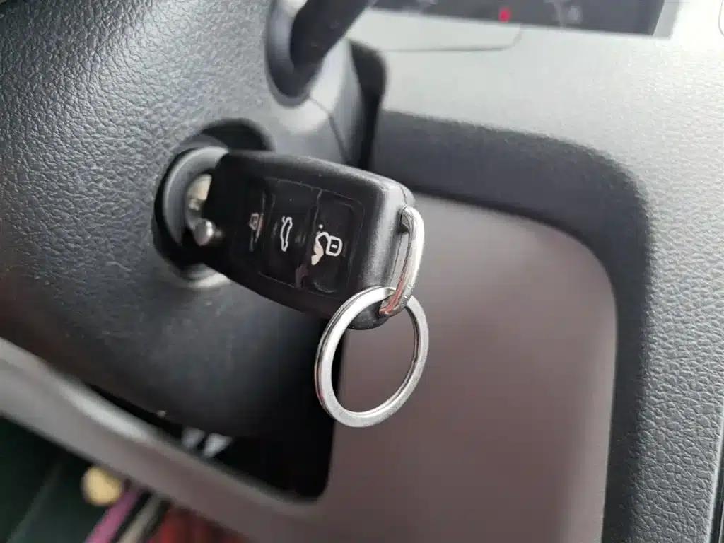 Rapid 2016 1.6L Manual Comfort Edition — миниатюра 9