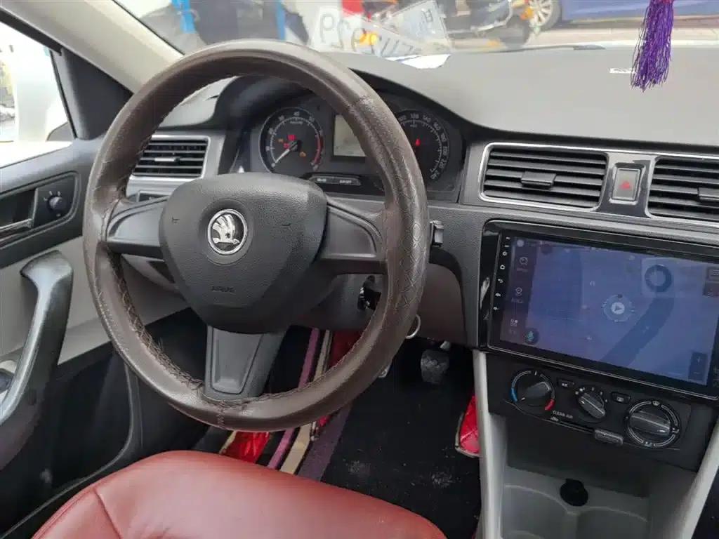 Rapid 2016 1.6L Manual Comfort Edition — миниатюра 10