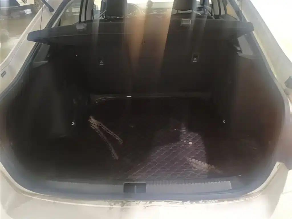 Rapid 2020 1.5L Manual Standard Edition — миниатюра 19