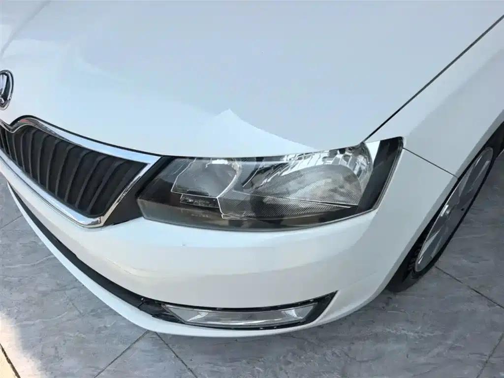 Rapid 2016 1.6L Automatic Comfort Edition — миниатюра 24