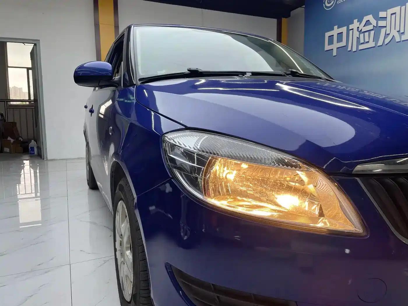 Fabia 2012 1.4L Manual Crystal Edition — миниатюра 12