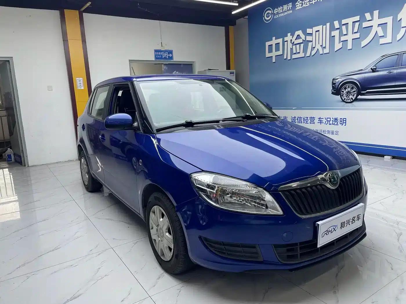 Fabia 2012 1.4L Manual Crystal Edition — миниатюра 3