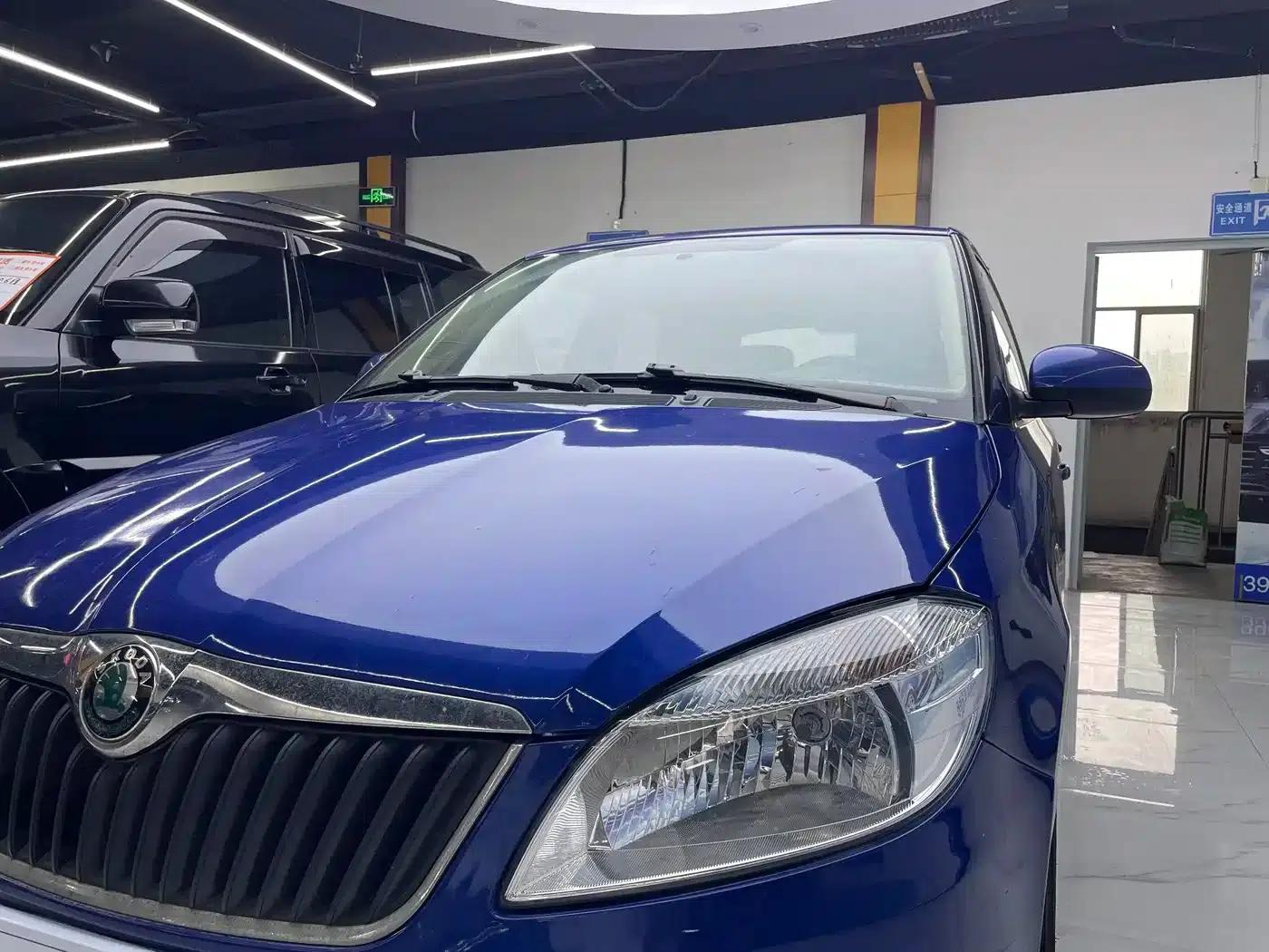 Fabia 2012 1.4L Manual Crystal Edition — миниатюра 5