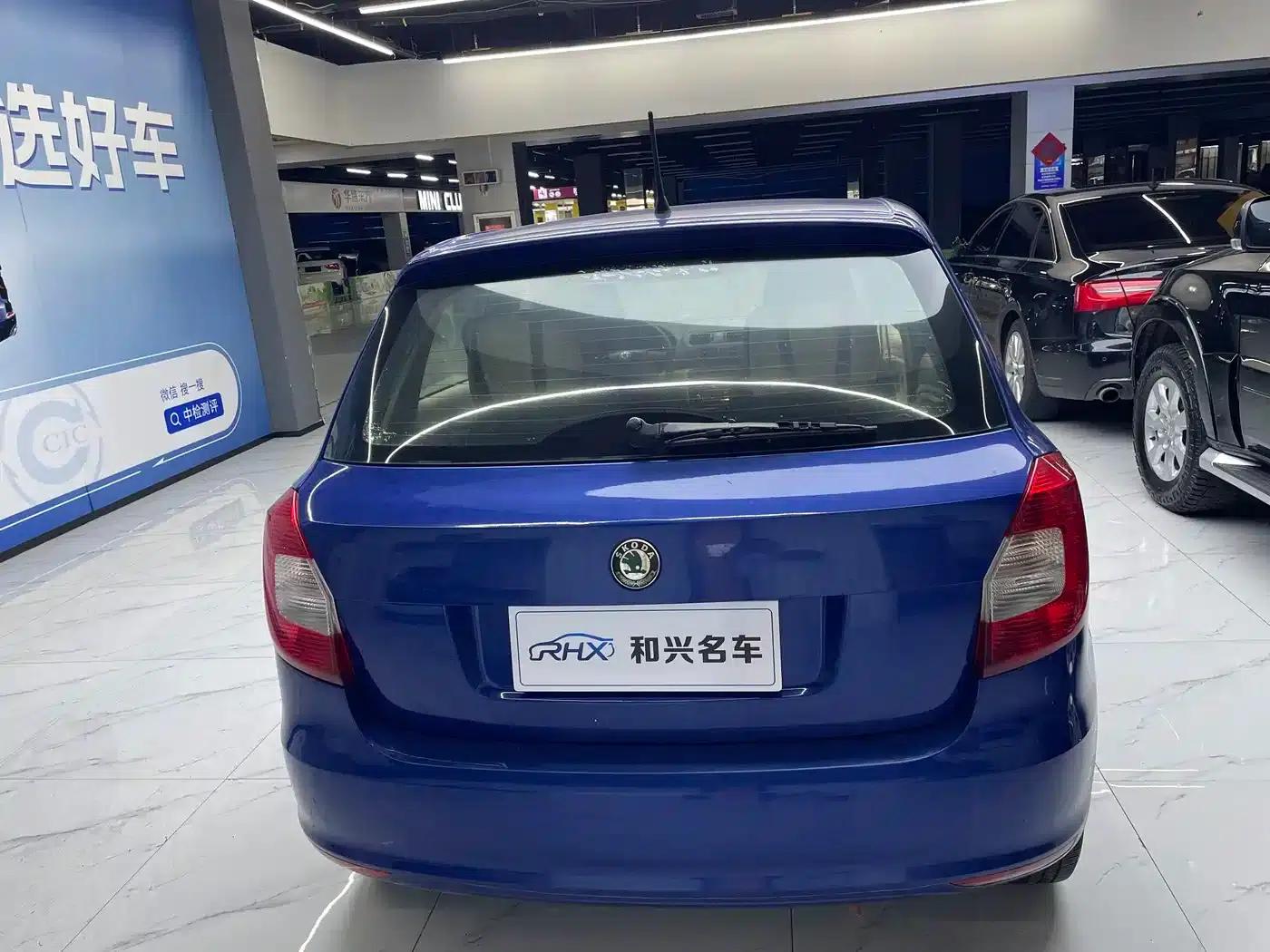 Fabia 2012 1.4L Manual Crystal Edition — миниатюра 10