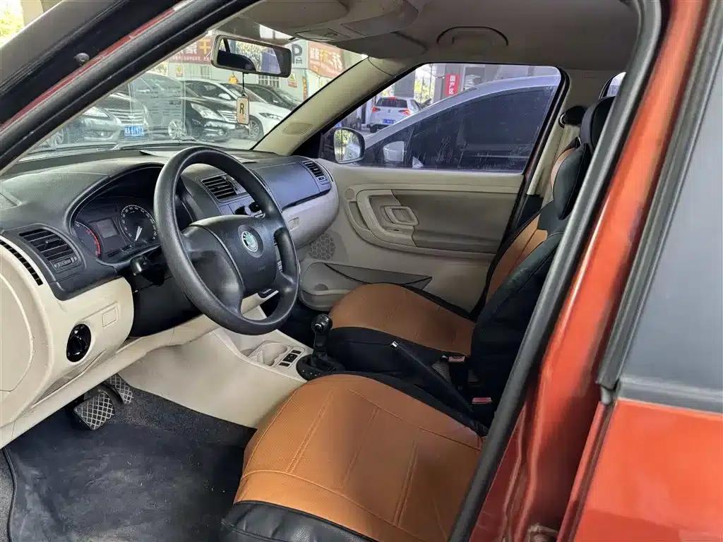 Fabia 2011 1.4L Automatic Crystal Edition — миниатюра 4