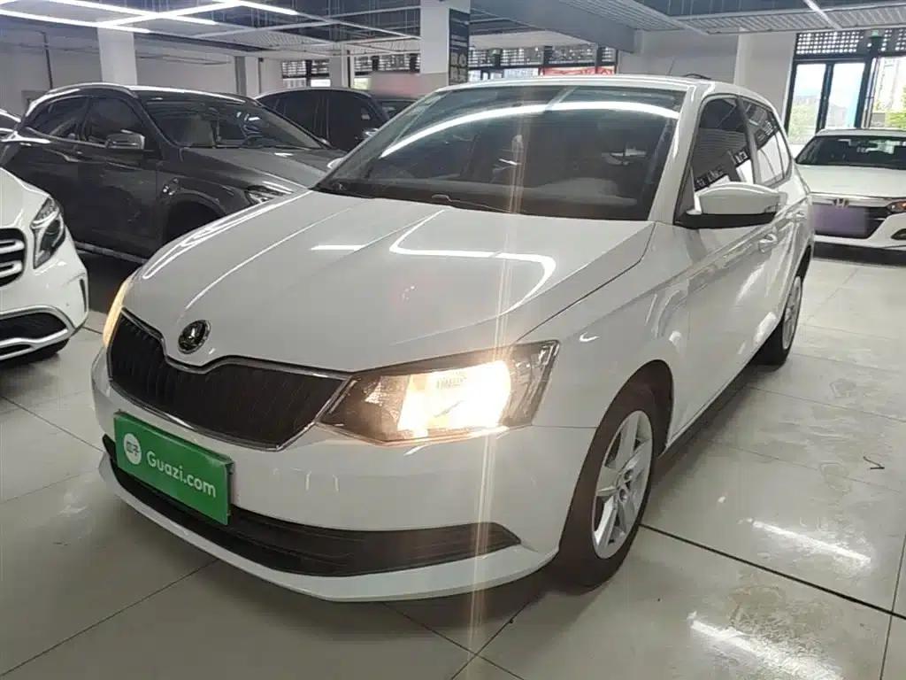 Fabia 2017 1.4L Automatic Enjoy Edition — миниатюра 1