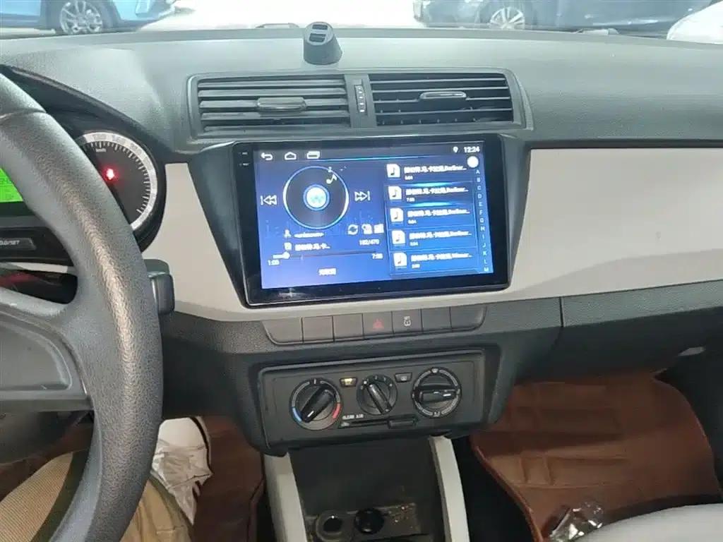 Fabia 2017 1.4L Automatic Enjoy Edition — миниатюра 13