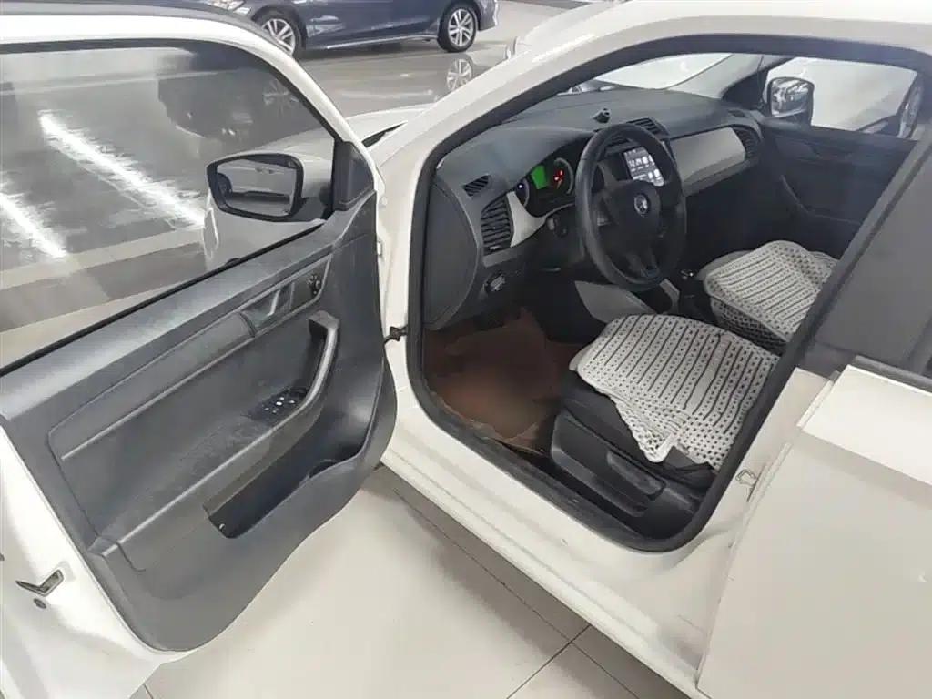 Fabia 2017 1.4L Automatic Enjoy Edition — миниатюра 16