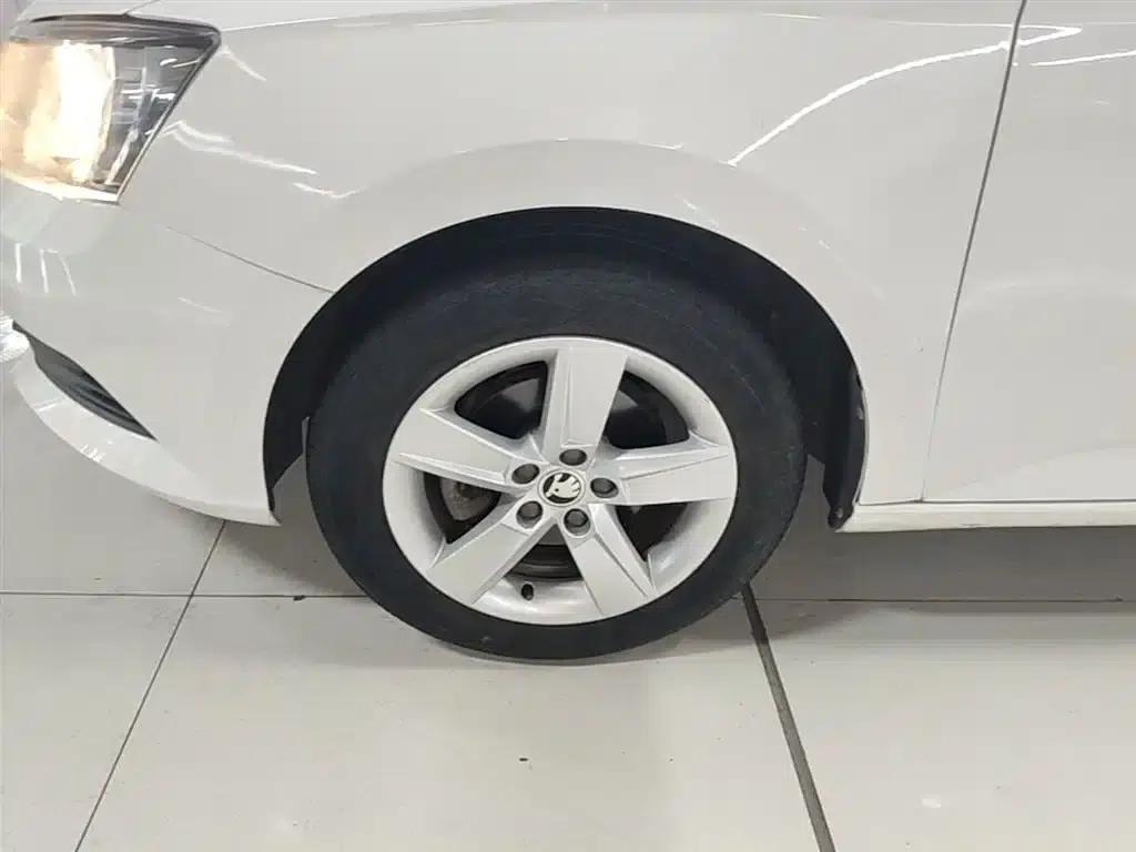 Fabia 2017 1.4L Automatic Enjoy Edition — миниатюра 23