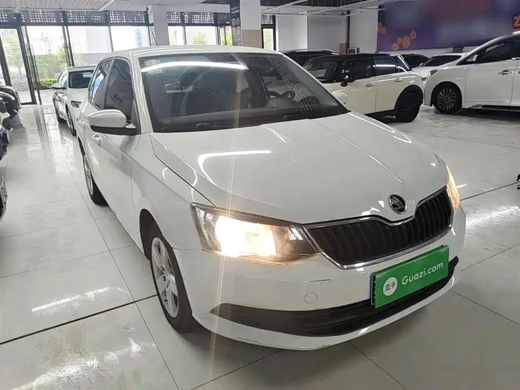 Fabia 2017 1.4L Automatic Enjoy Edition — миниатюра 4