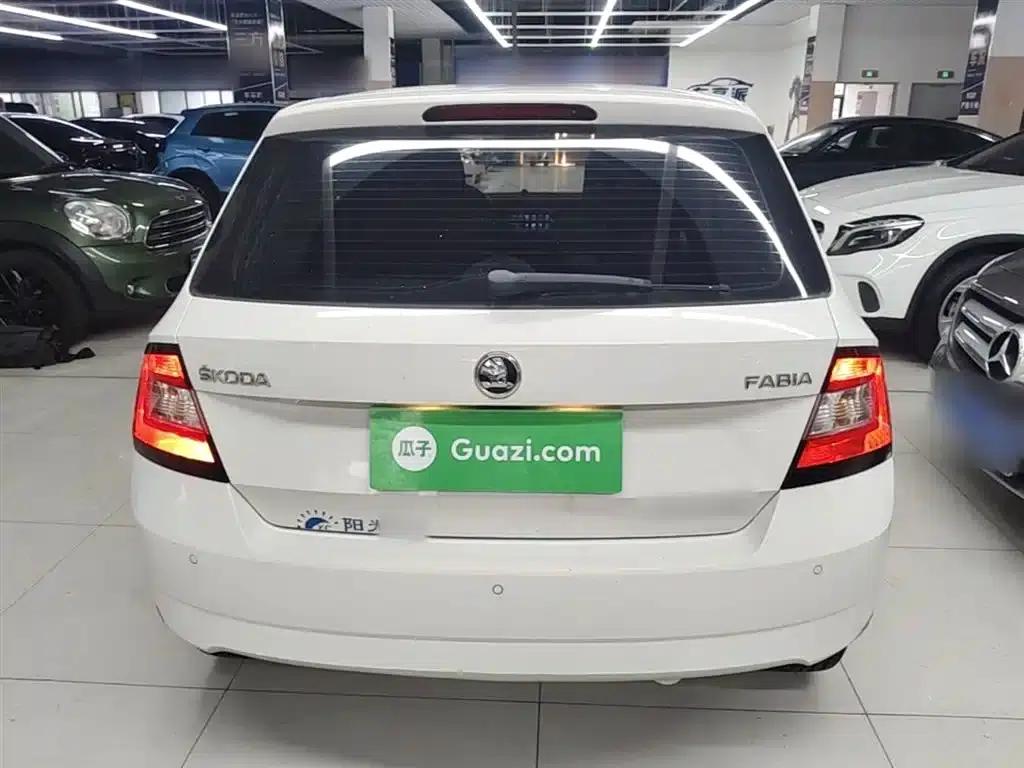 Fabia 2017 1.4L Automatic Enjoy Edition — миниатюра 6
