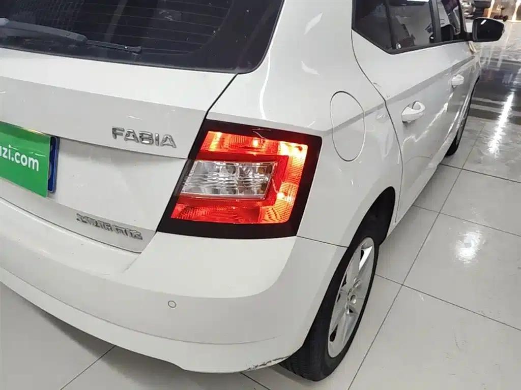Fabia 2017 1.4L Automatic Enjoy Edition — миниатюра 8