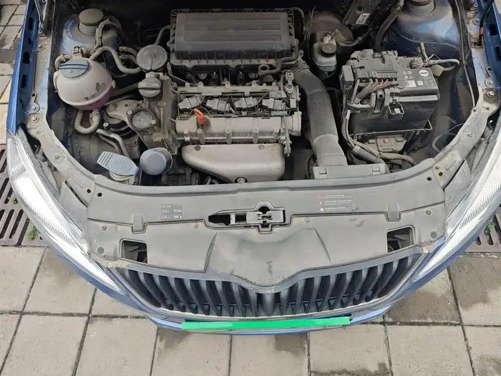 Fabia 2014 1.4L Manual Crystal Edition — миниатюра 17