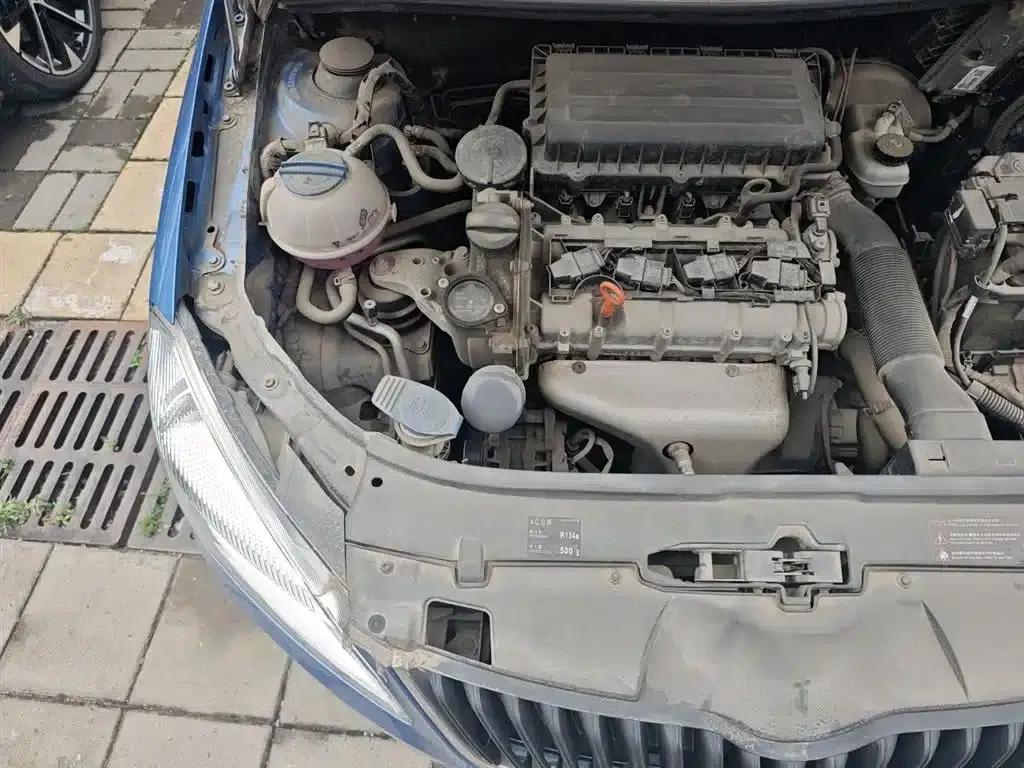 Fabia 2014 1.4L Manual Crystal Edition — миниатюра 23