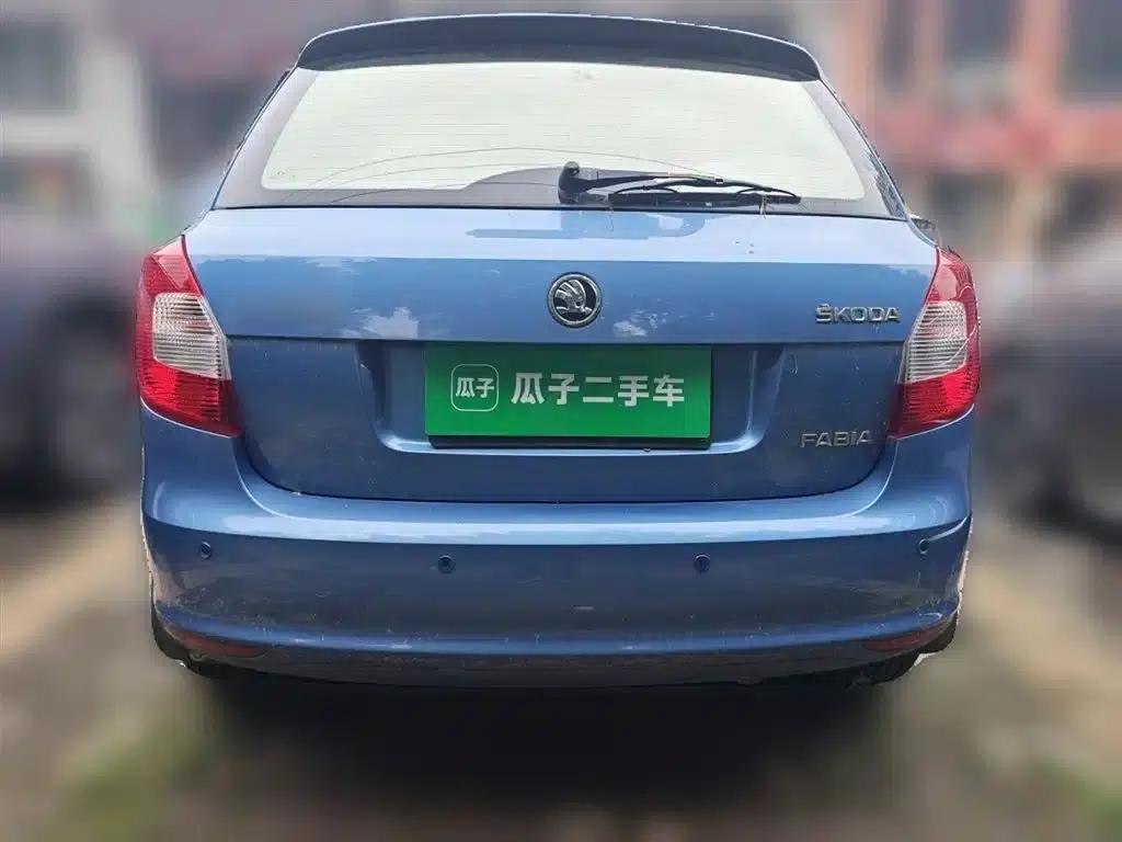 Fabia 2014 1.4L Manual Crystal Edition — миниатюра 4