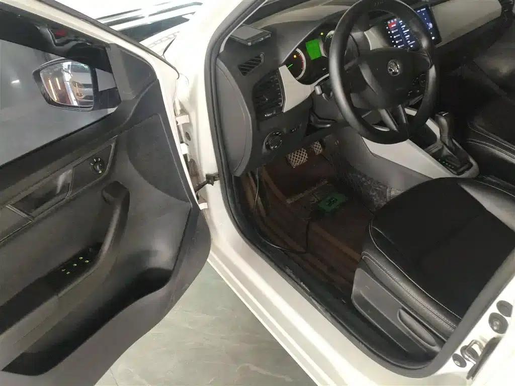 Fabia 2017 1.4L Automatic Enjoy Edition — миниатюра 12
